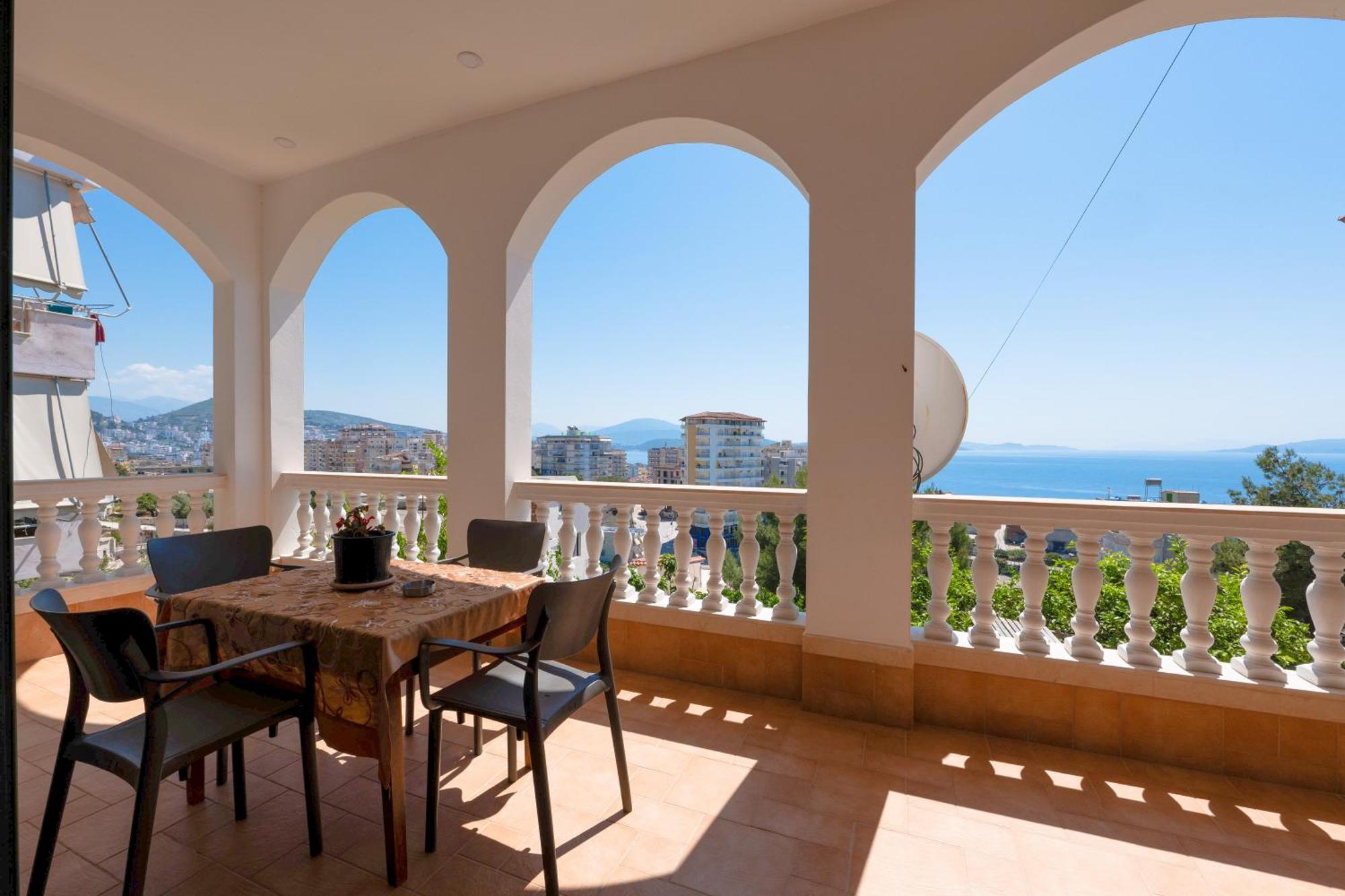 Apartments Villa Luxor Sarandë Esterno foto