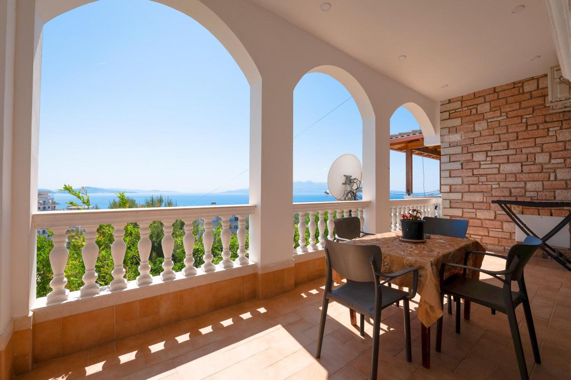 Apartments Villa Luxor Sarandë Esterno foto