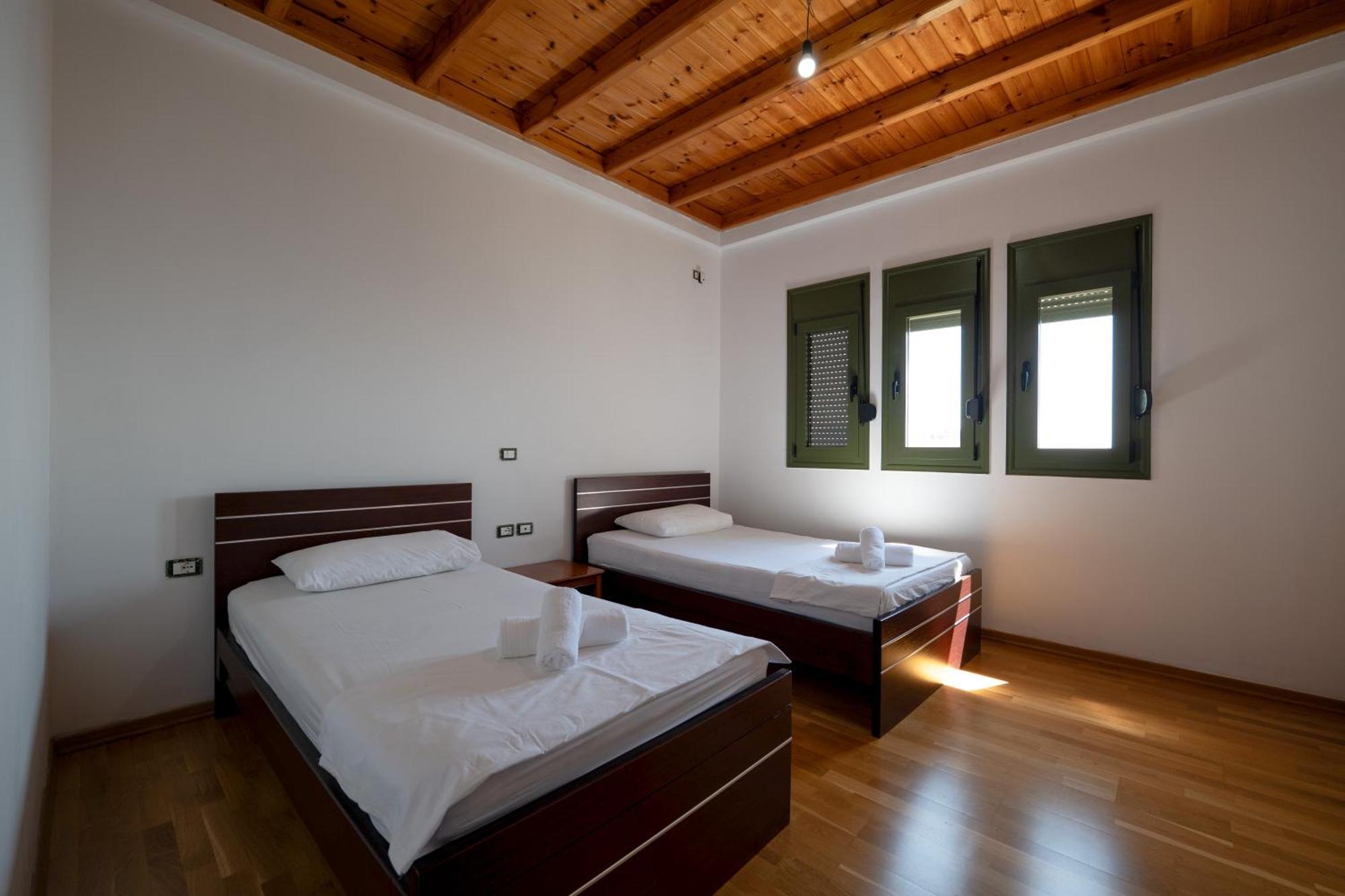 Apartments Villa Luxor Sarandë Esterno foto