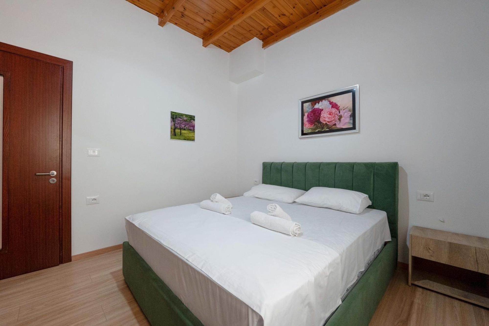 Apartments Villa Luxor Sarandë Esterno foto