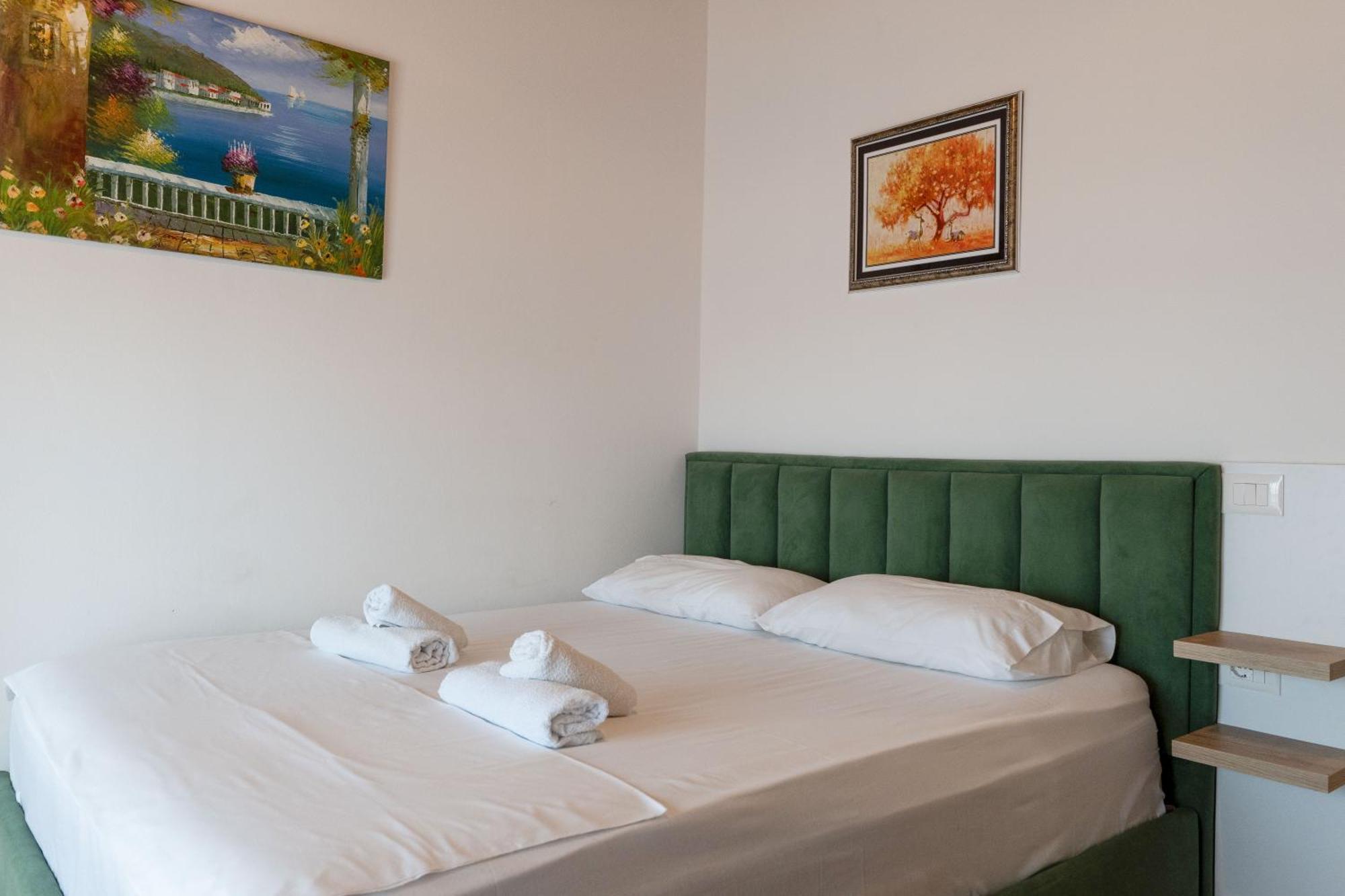 Apartments Villa Luxor Sarandë Esterno foto