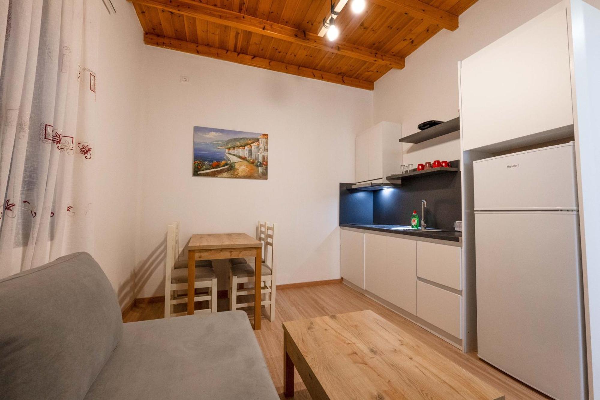 Apartments Villa Luxor Sarandë Esterno foto